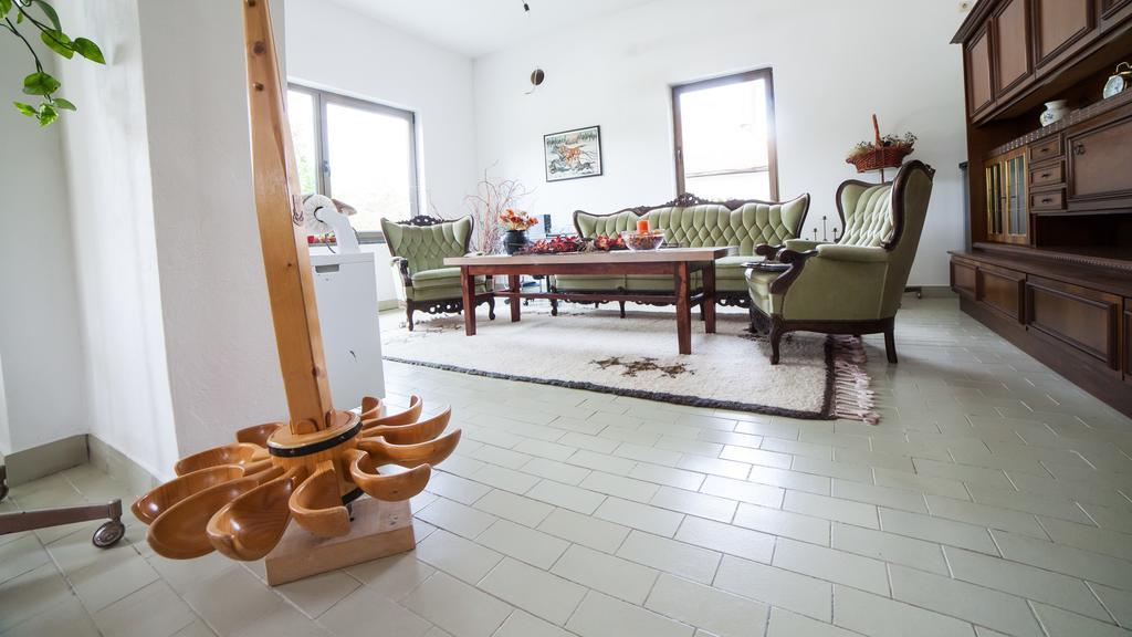 Guest House Hodak Rakovica Exteriér fotografie