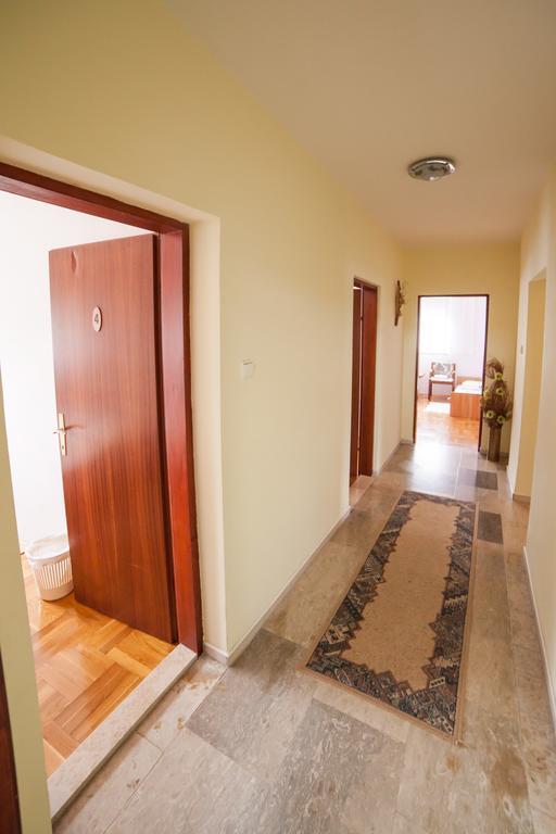 Guest House Hodak Rakovica Exteriér fotografie
