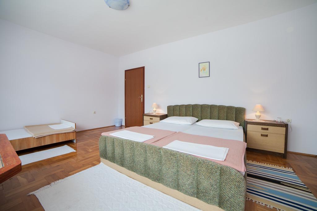 Guest House Hodak Rakovica Exteriér fotografie