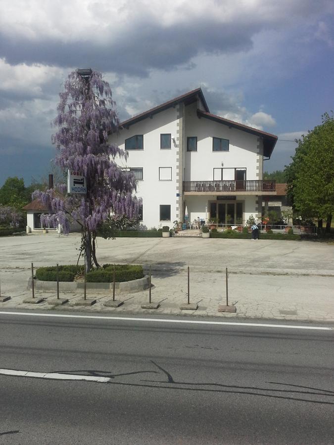 Guest House Hodak Rakovica Exteriér fotografie